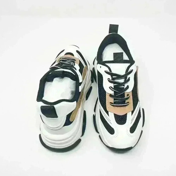 BRAND NEW IN BOX Steve Madden Possession Sneaker White with Black Stripes Color - Picture 10 of 10